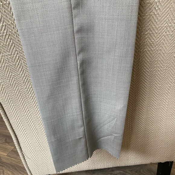 Mens 3 piece light grey suit - Picture 5 of 8